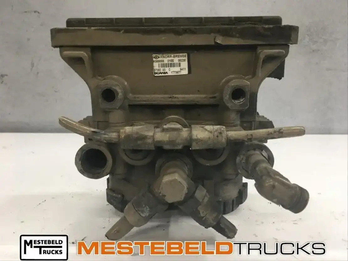 Scania EBS Drukregelventiel R440  - חלקי בלמים עבור משאית: תמונה 1 Scania EBS Drukregelventiel R440  - חלקי בלמים עבור משאית: תמונה 1