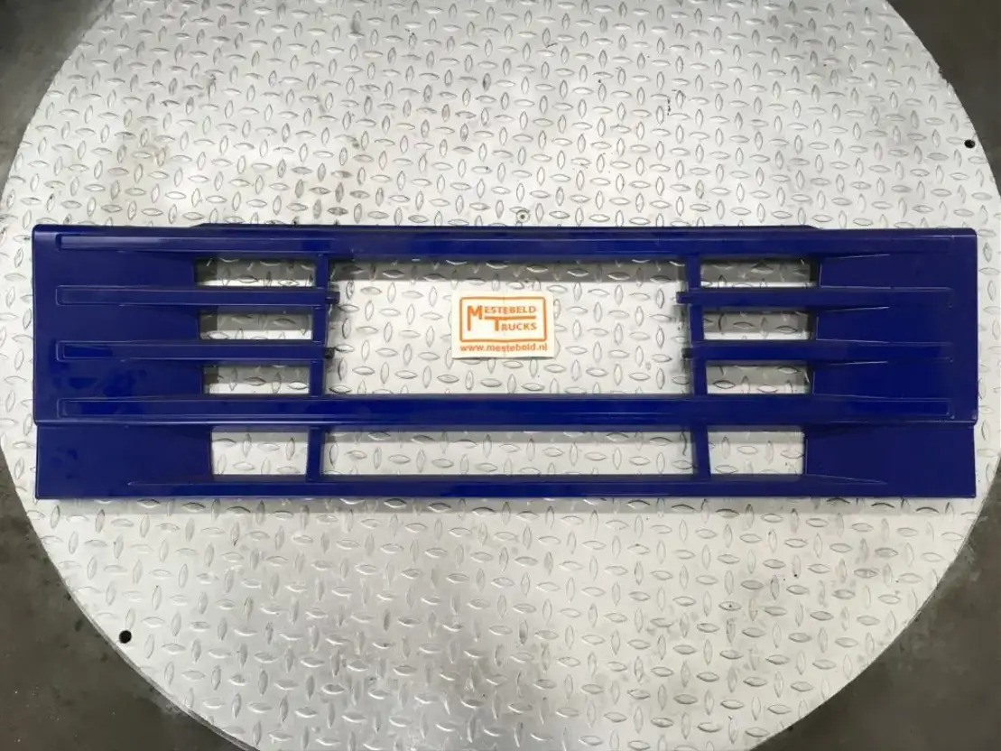 Volvo G rille - תא ופנים הרכב עבור משאית: תמונה 1 Volvo G rille - תא ופנים הרכב עבור משאית: תמונה 1