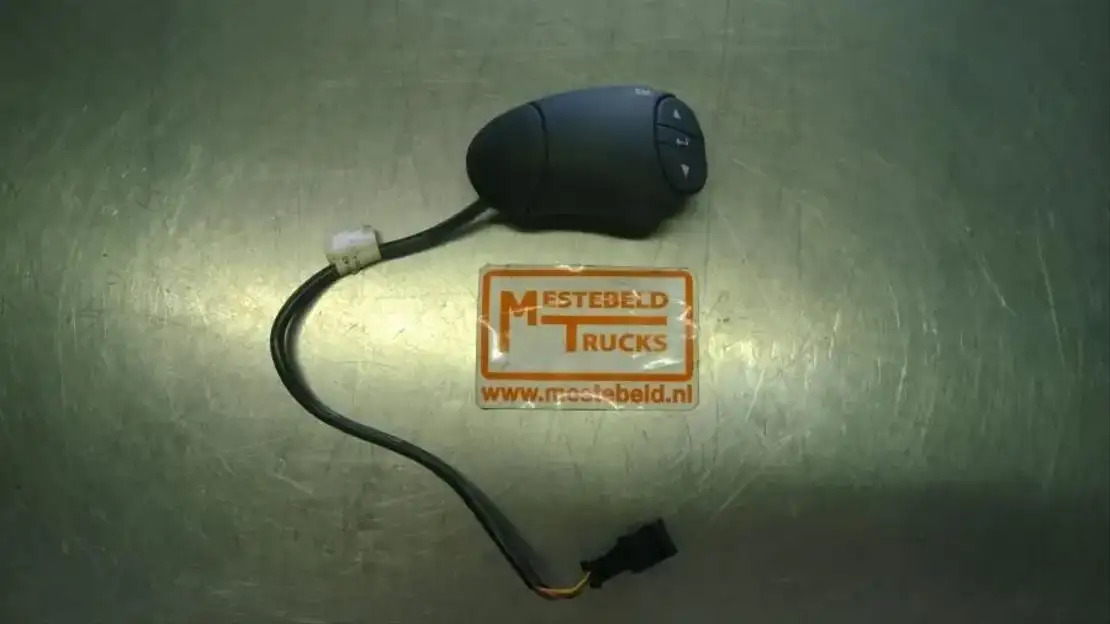 Volvo Stuurschakelaar - תא ופנים הרכב עבור משאית: תמונה 1 Volvo Stuurschakelaar - תא ופנים הרכב עבור משאית: תמונה 1