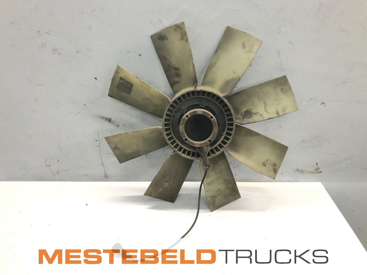 Volvo Vin + visco koppeling FM 9.340 - מערכת קירור עבור משאית: תמונה 1 Volvo Vin + visco koppeling FM 9.340 - מערכת קירור עבור משאית: תמונה 1