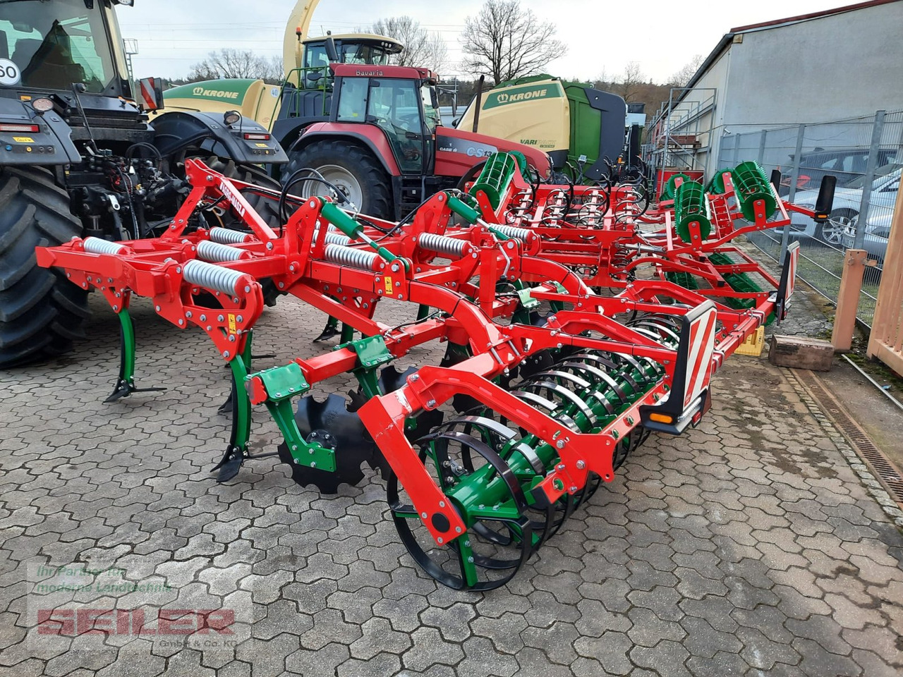 Agro-Masz Runner 30 Federstempel 600 - קלטרת: תמונה 1 Agro-Masz Runner 30 Federstempel 600 - קלטרת: תמונה 1