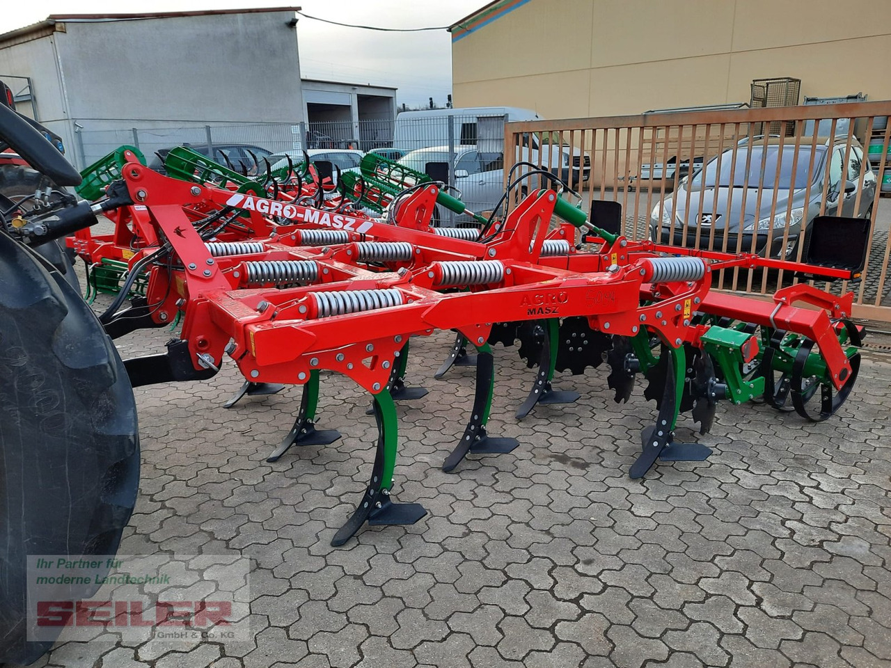 Agro-Masz Runner 30 Federstempel 600 - קלטרת: תמונה 2 Agro-Masz Runner 30 Federstempel 600 - קלטרת: תמונה 2