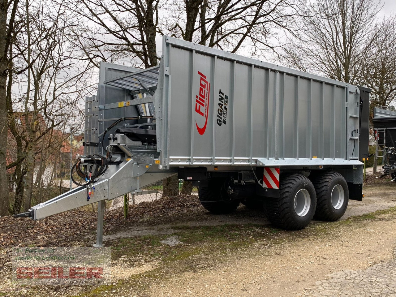 Fliegl ASW 271 C FOX Lenkachse 22,5" 35m³ - עגלת טעינה עצמית: תמונה 1 Fliegl ASW 271 C FOX Lenkachse 22,5" 35m³ - עגלת טעינה עצמית: תמונה 1
