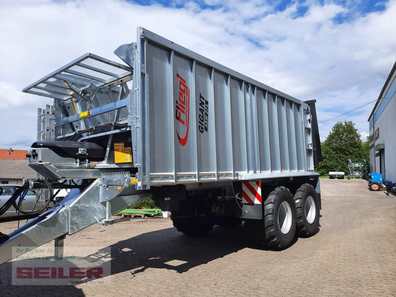 Fliegl ASW 271 C FOX Lenkachse 26,5" 35m³ - עגלת טעינה עצמית: תמונה 2 Fliegl ASW 271 C FOX Lenkachse 26,5" 35m³ - עגלת טעינה עצמית: תמונה 2