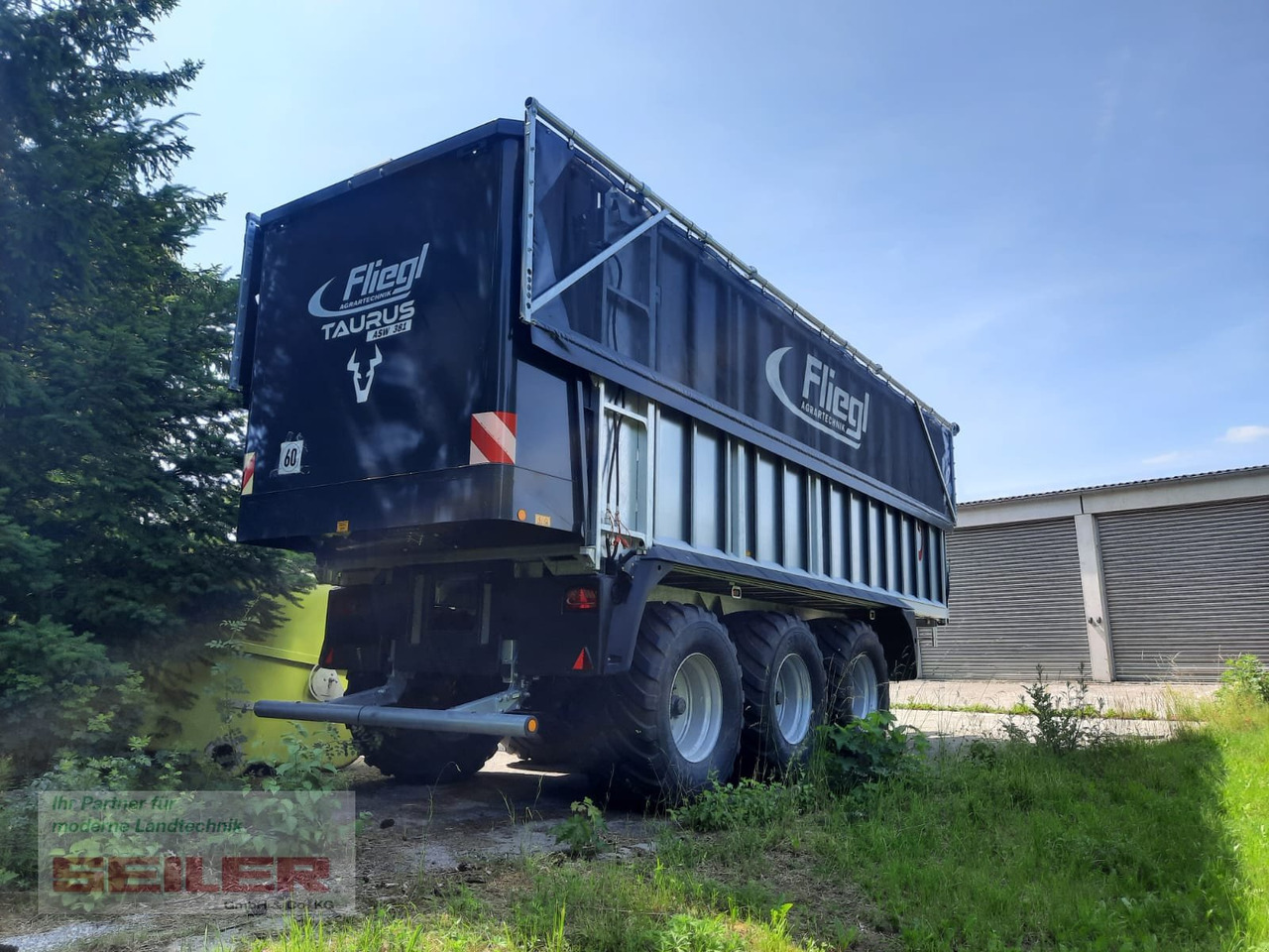 Fliegl ASW 381 TAURUS FOX 45m³ + Top Lift Light - עגלת טעינה עצמית: תמונה 4 Fliegl ASW 381 TAURUS FOX 45m³ + Top Lift Light - עגלת טעינה עצמית: תמונה 4