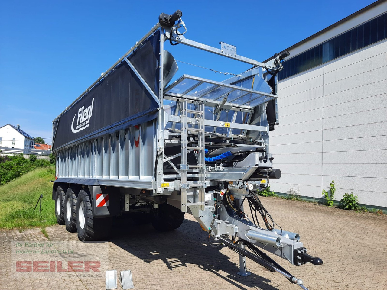 Fliegl ASW 391 TAURUS FOX 50m³ ZWL + Top Lift Light - עגלת טעינה עצמית: תמונה 3 Fliegl ASW 391 TAURUS FOX 50m³ ZWL + Top Lift Light - עגלת טעינה עצמית: תמונה 3