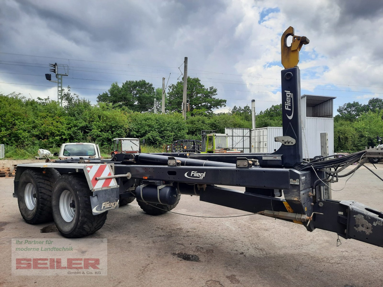 Fliegl HKL 22 Tandem - קרון נגרר מתגלגל/ מדלג: תמונה 2 Fliegl HKL 22 Tandem - קרון נגרר מתגלגל/ מדלג: תמונה 2