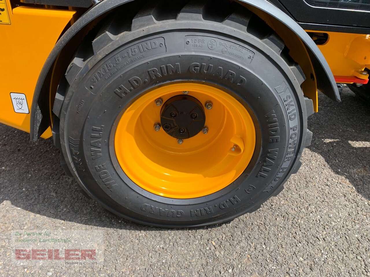 JCB 403 Agri Plus - מעמיס קומפקטי: תמונה 5 JCB 403 Agri Plus - מעמיס קומפקטי: תמונה 5