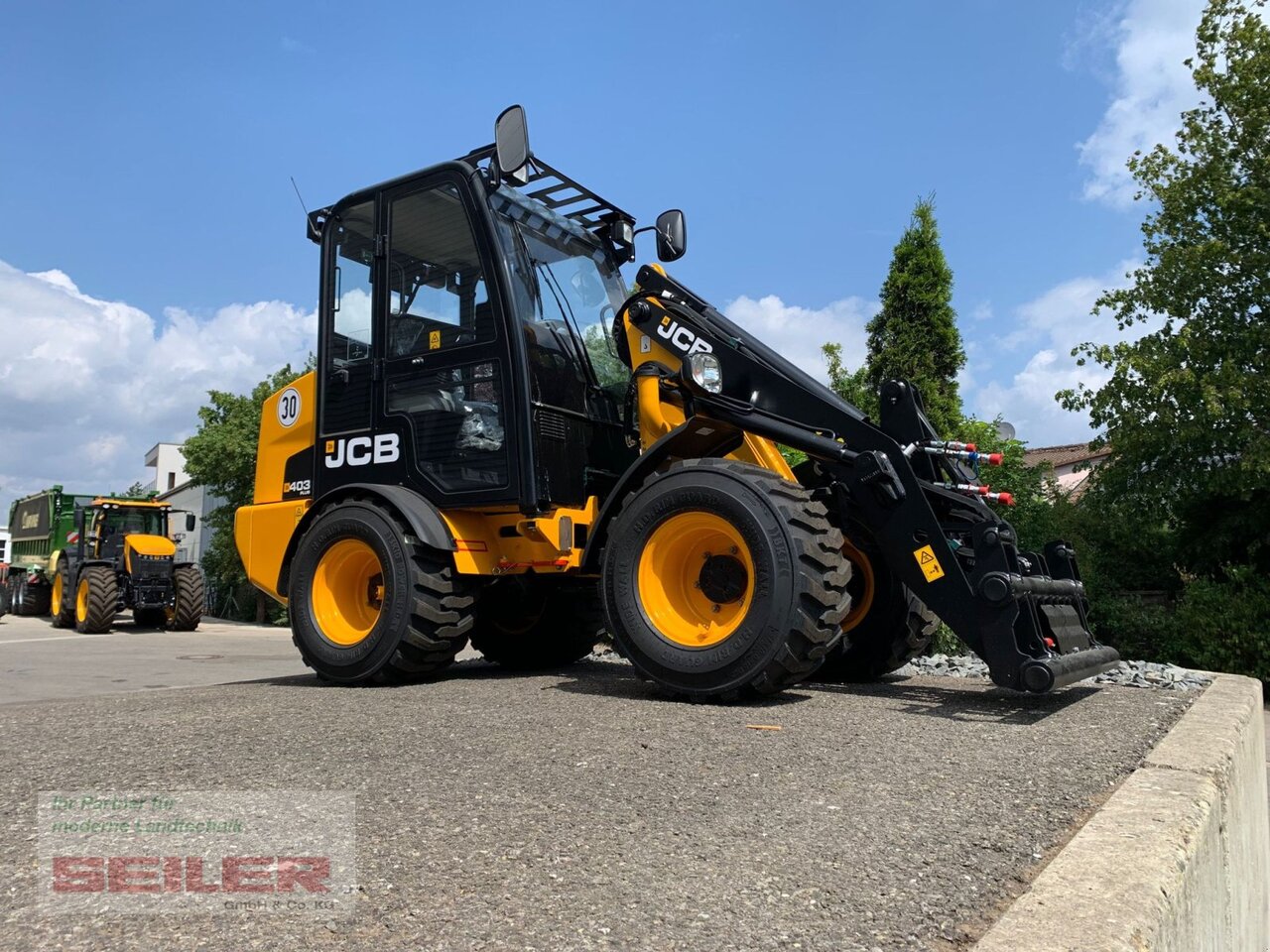 JCB 403 Agri Plus - מעמיס קומפקטי: תמונה 1 JCB 403 Agri Plus - מעמיס קומפקטי: תמונה 1