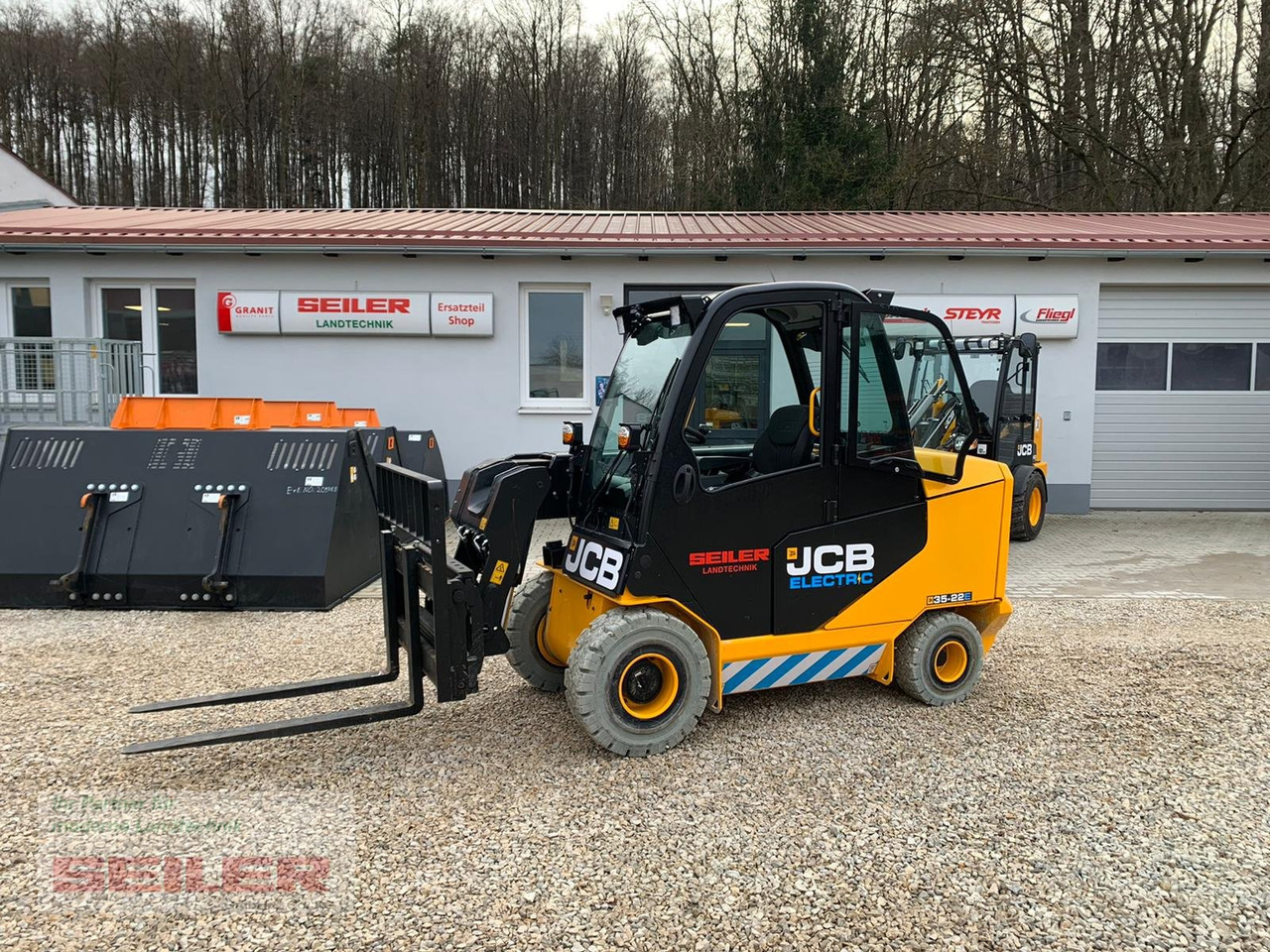 JCB TLT 35-22E Teletruk - מפעיל טלסקופי: תמונה 1 JCB TLT 35-22E Teletruk - מפעיל טלסקופי: תמונה 1
