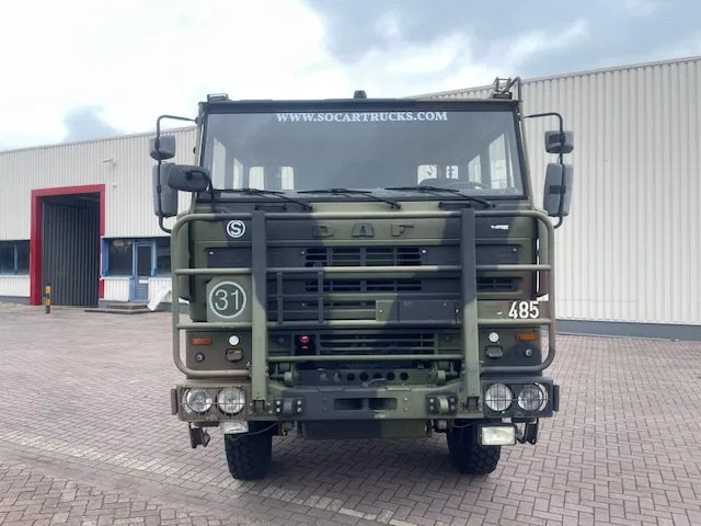 DAF 3600 6x6 - משאית עם שלדת תא: תמונה 2 DAF 3600 6x6 - משאית עם שלדת תא: תמונה 2