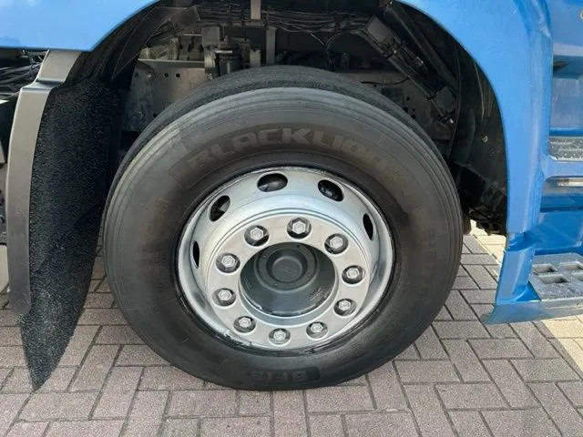 Interior photo 1: יחידת טרקטור DAF CF 85.410 Automatic Euro 5