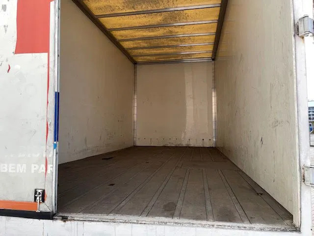 DAF XF 95.380 Euro 2 Manual-Gear - משאית תיבה: תמונה 5 DAF XF 95.380 Euro 2 Manual-Gear - משאית תיבה: תמונה 5