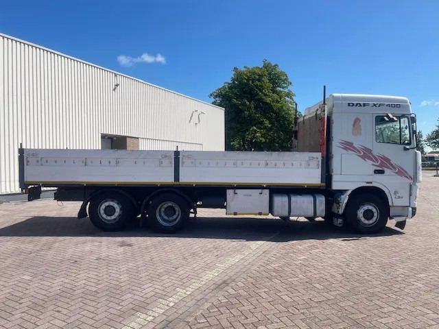 DAF XF 95 8 Tires (6x2) euro 2 - משאית צד נופל/ שטוחה: תמונה 5 DAF XF 95 8 Tires (6x2) euro 2 - משאית צד נופל/ שטוחה: תמונה 5