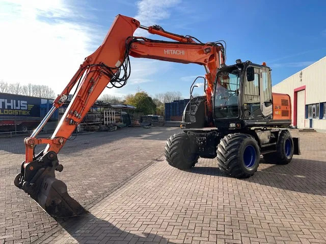 Hitachi ZX 140W-3 - מחפר גלגלים: תמונה 2 Hitachi ZX 140W-3 - מחפר גלגלים: תמונה 2