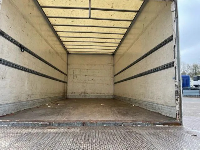 Iveco Eurocargo 75E15 6 Cilinder Engine 4x2 Full Springs Euro 2 engine - משאית תיבה: תמונה 4 Iveco Eurocargo 75E15 6 Cilinder Engine 4x2 Full Springs Euro 2 engine - משאית תיבה: תמונה 4