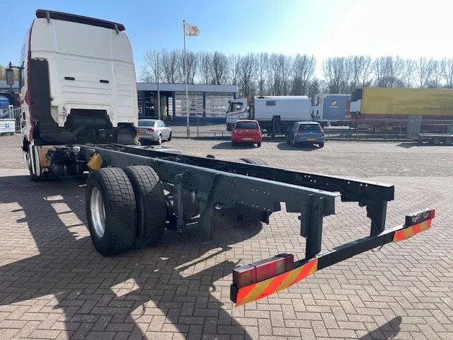 MAN TGA 18.460 Euro 3 Manual-gear Retarder - משאית עם שלדת תא: תמונה 5 MAN TGA 18.460 Euro 3 Manual-gear Retarder - משאית עם שלדת תא: תמונה 5