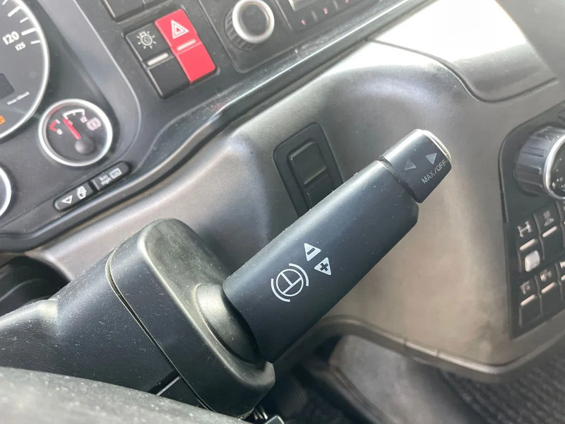 יחידת טרקטור MAN TGX 18.480 Euro 6 Retarder 2 tanks: תמונה 12 יחידת טרקטור MAN TGX 18.480 Euro 6 Retarder 2 tanks: תמונה 12