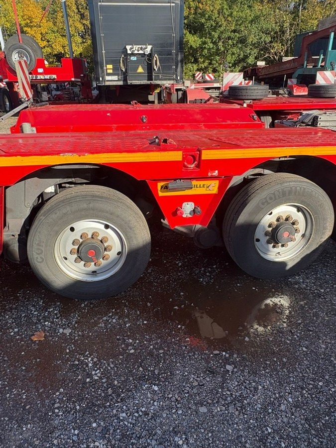 FAYMONVILLE Megamax Z-2H-V-KBV-AA Yachttransport - סמיטריילר עם מטען נמוך: תמונה 4 FAYMONVILLE Megamax Z-2H-V-KBV-AA Yachttransport - סמיטריילר עם מטען נמוך: תמונה 4