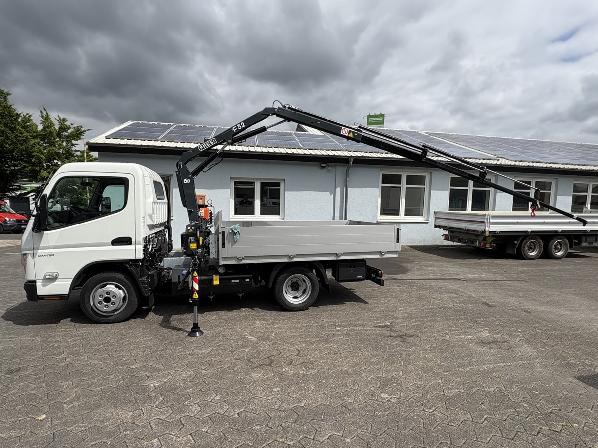 FUSO 3S15 Alu Pritsche 2.80m Ladekran Funk! sofort ve - משאית מנוף: תמונה 4 FUSO 3S15 Alu Pritsche 2.80m Ladekran Funk! sofort ve - משאית מנוף: תמונה 4