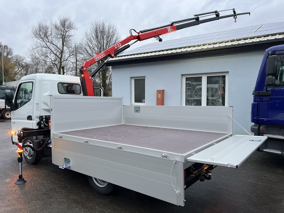 FUSO 3S15 Alu Pritsche 2.80m Ladekran Funk! sofort ve - משאית צד נופל/ שטוחה, משאית מנוף: תמונה 1 FUSO 3S15 Alu Pritsche 2.80m Ladekran Funk! sofort ve - משאית צד נופל/ שטוחה, משאית מנוף: תמונה 1
