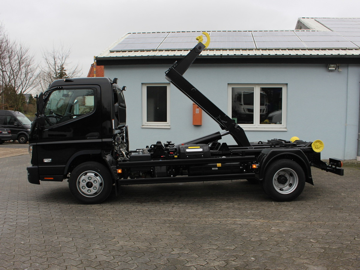 FUSO Canter FUSO 9C18 Duonic City Abrollkipper Black - משאית הרמת וו, משאית מנוף: תמונה 5 FUSO Canter FUSO 9C18 Duonic City Abrollkipper Black - משאית הרמת וו, משאית מנוף: תמונה 5