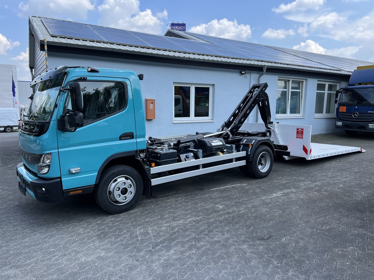 FUSO Canter FUSO 9C18 Duonic City Abrollkipper Color - משאית הרמת וו, משאית מנוף: תמונה 1 FUSO Canter FUSO 9C18 Duonic City Abrollkipper Color - משאית הרמת וו, משאית מנוף: תמונה 1