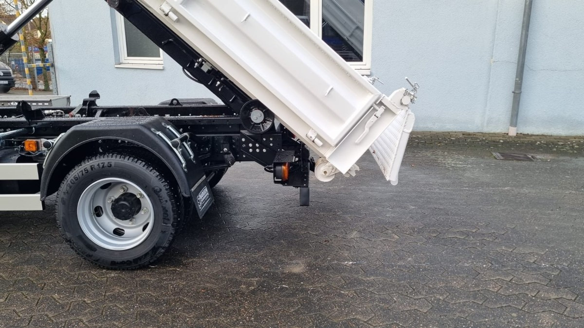 FUSO FUSO 9C18 40km/h City Abrollkipper WLF Swiss CH - משאית הרמת וו: תמונה 4 FUSO FUSO 9C18 40km/h City Abrollkipper WLF Swiss CH - משאית הרמת וו: תמונה 4