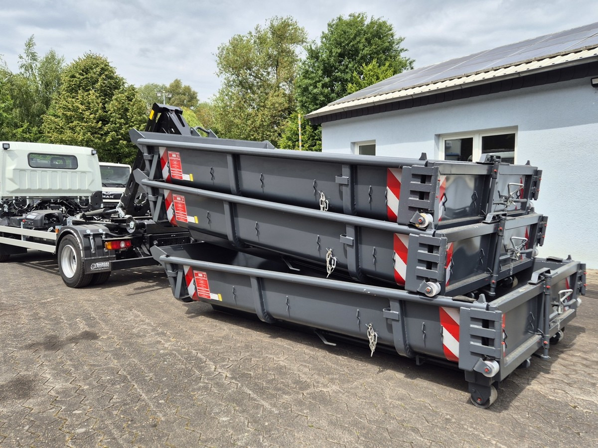 FUSO FUSO 9C18 40km/h City Abrollkipper WLF Swiss CH - משאית הרמת וו: תמונה 2 FUSO FUSO 9C18 40km/h City Abrollkipper WLF Swiss CH - משאית הרמת וו: תמונה 2