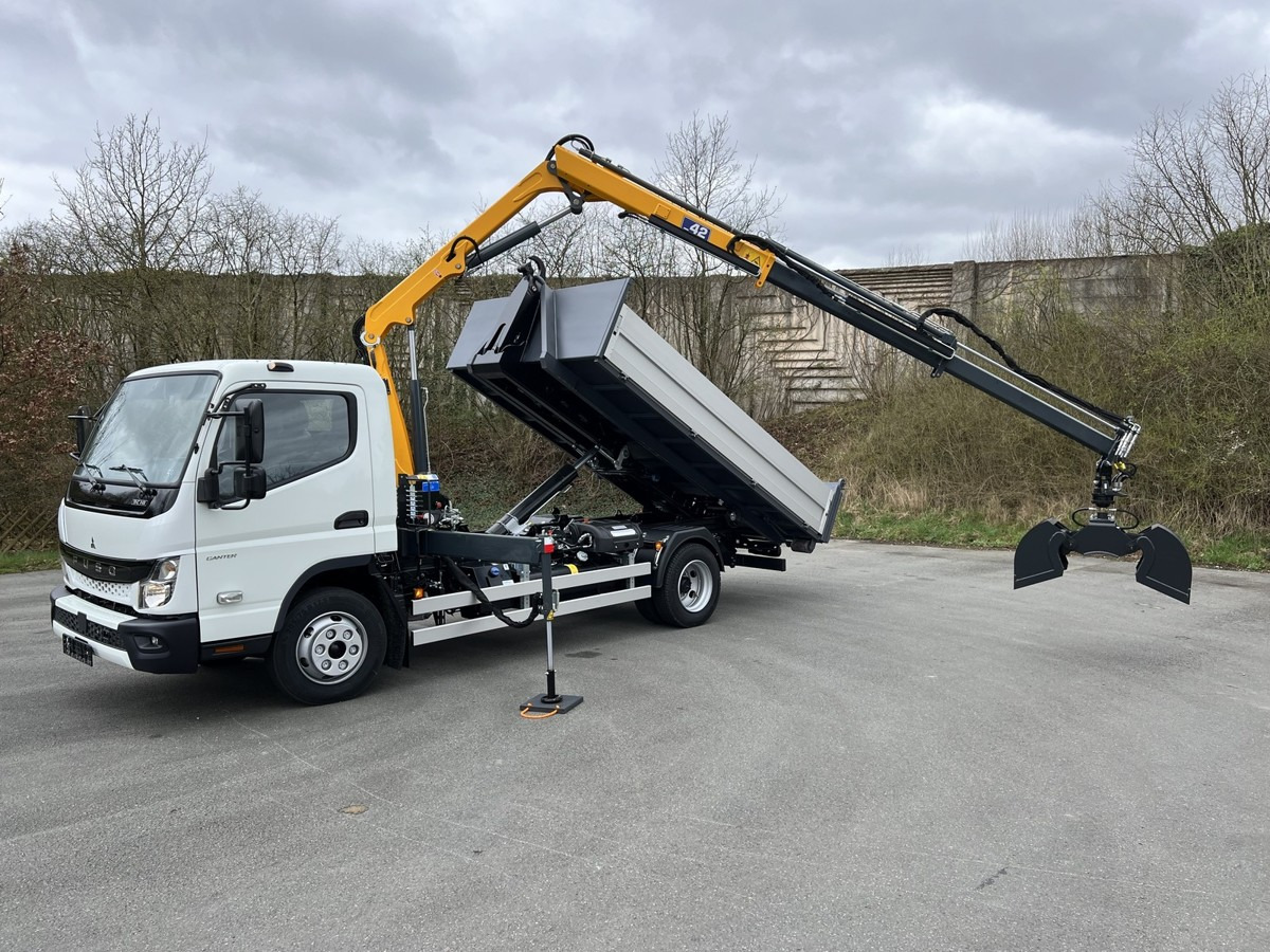 FUSO FUSO 9C18 City Abrollkipper + Ladekran m.Greifer - משאית הרמת וו, משאית מנוף: תמונה 2 FUSO FUSO 9C18 City Abrollkipper + Ladekran m.Greifer - משאית הרמת וו, משאית מנוף: תמונה 2