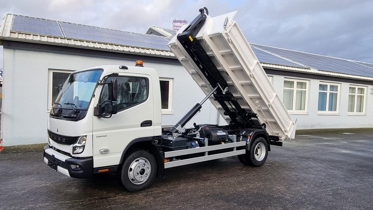 FUSO FUSO 9C18 Duonic City Abrollkipper AHK - משאית הרמת וו: תמונה 1 FUSO FUSO 9C18 Duonic City Abrollkipper AHK - משאית הרמת וו: תמונה 1