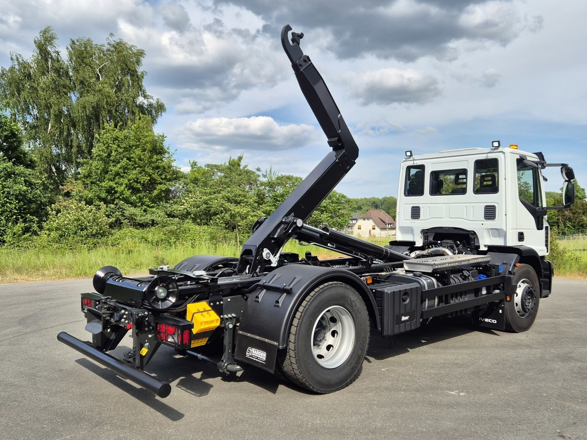 IVECO Euro Cargo 180E32 4x2 Abrollkipper Teleskoparm - משאית הרמת וו: תמונה 5 IVECO Euro Cargo 180E32 4x2 Abrollkipper Teleskoparm - משאית הרמת וו: תמונה 5