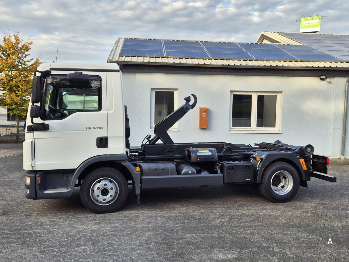 MAN TGL 8.190 BL City Abrollkipper Aut., 2 x AHK sof - משאית הרמת וו: תמונה 4 MAN TGL 8.190 BL City Abrollkipper Aut., 2 x AHK sof - משאית הרמת וו: תמונה 4