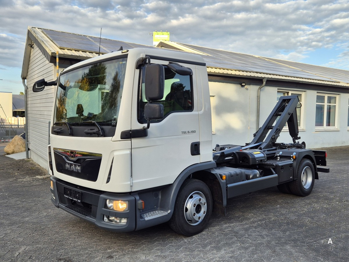 MAN TGL 8.190 BL City Abrollkipper Aut., 2 x AHK sof - משאית הרמת וו: תמונה 2 MAN TGL 8.190 BL City Abrollkipper Aut., 2 x AHK sof - משאית הרמת וו: תמונה 2