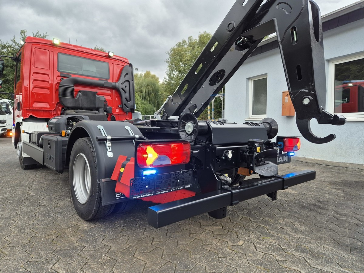 MAN TGL 8.190 Feuerwehrfahrzeug City Abrollkipper - משאית הרמת וו: תמונה 4 MAN TGL 8.190 Feuerwehrfahrzeug City Abrollkipper - משאית הרמת וו: תמונה 4