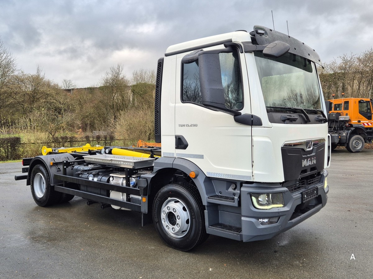 MAN TGM 15.290 BL Abrollkipper PowerMatic Standheiz. - משאית הרמת וו: תמונה 2 MAN TGM 15.290 BL Abrollkipper PowerMatic Standheiz. - משאית הרמת וו: תמונה 2