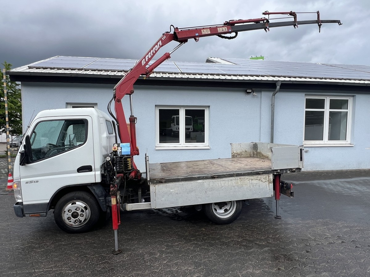 MITSUBISHI Canter 5S13 m. Ladekran Ferrari 530 3xhydr1xmech - כלי רכב מסחרי במיטה שטוחה: תמונה 2 MITSUBISHI Canter 5S13 m. Ladekran Ferrari 530 3xhydr1xmech - כלי רכב מסחרי במיטה שטוחה: תמונה 2