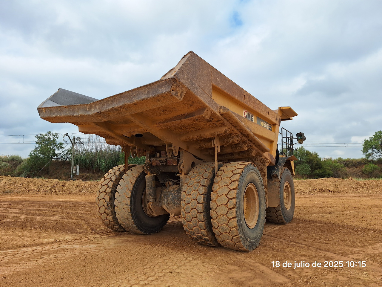 KOMATSU HD605 7-EO - משאית סלעים/ מסיר פסולת קשיח: תמונה 3 KOMATSU HD605 7-EO - משאית סלעים/ מסיר פסולת קשיח: תמונה 3