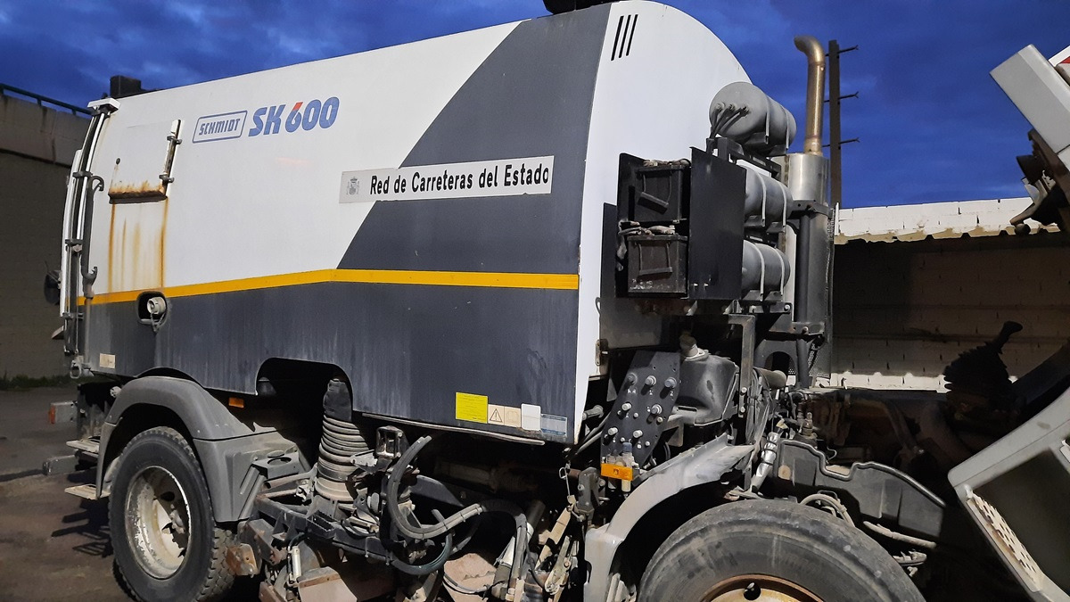 מטאטא כבישים SCHMIDT SK600: תמונה 8