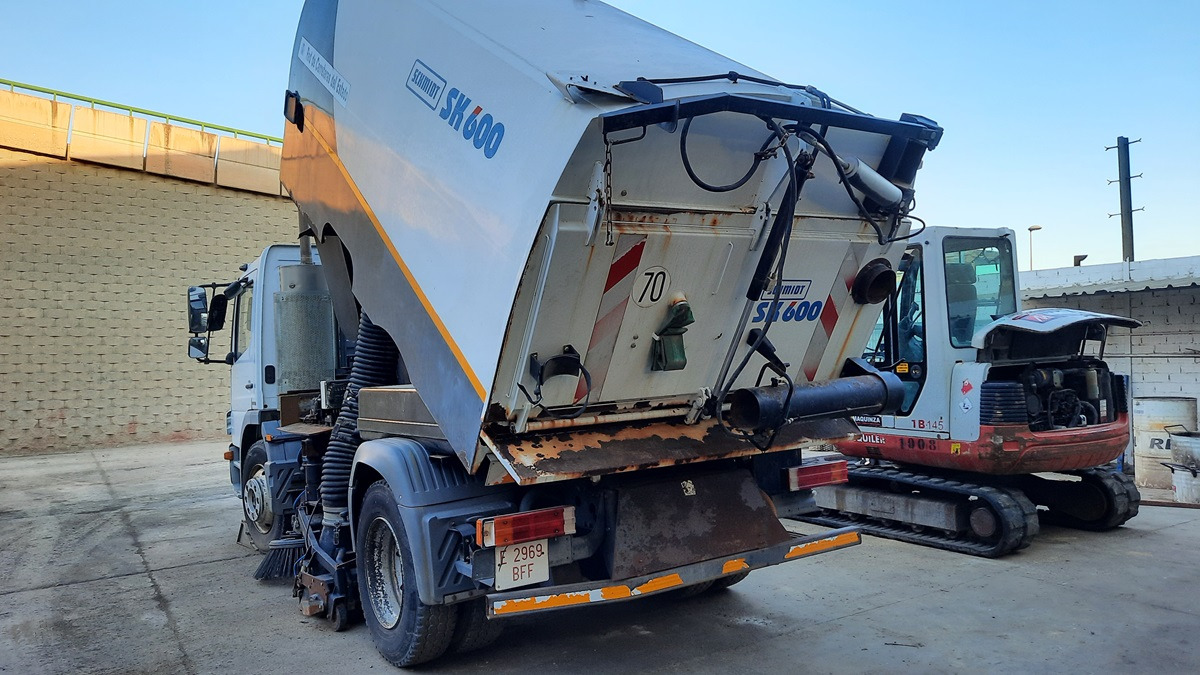 מטאטא כבישים SCHMIDT SK600: תמונה 10