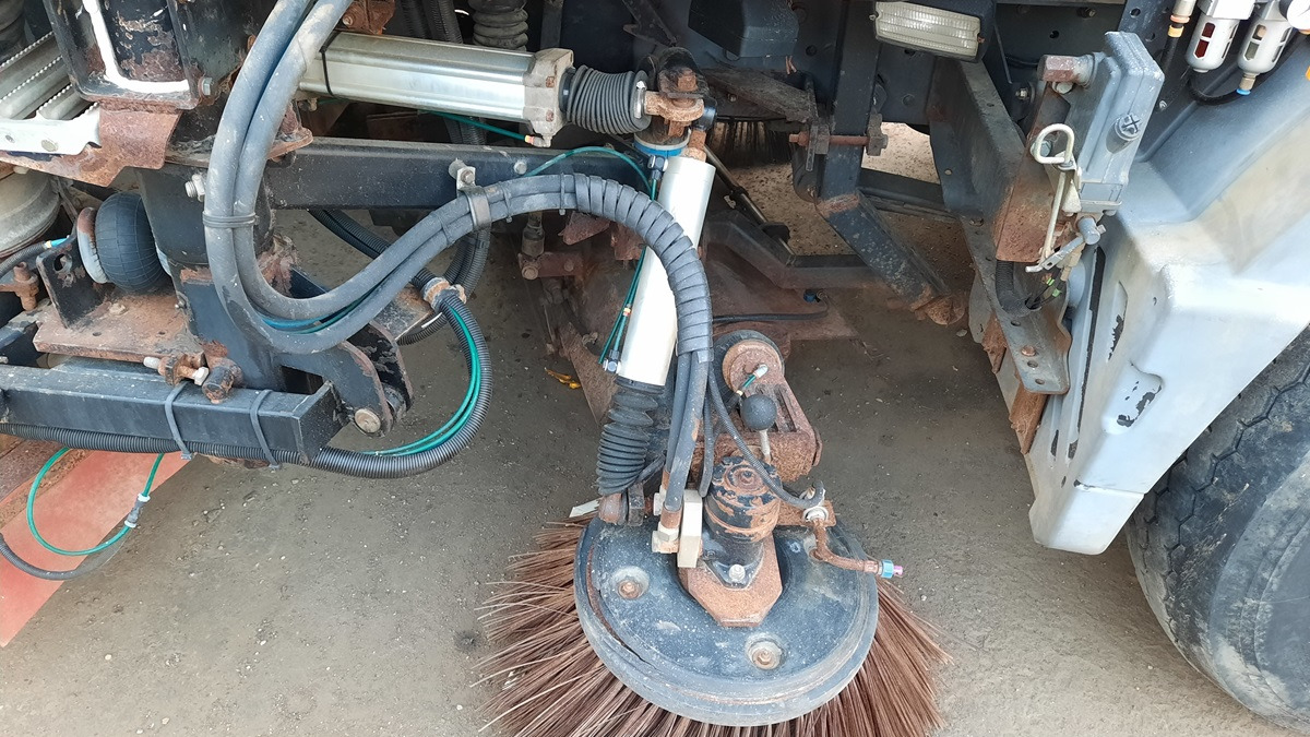 מטאטא כבישים SCHMIDT SK600: תמונה 13