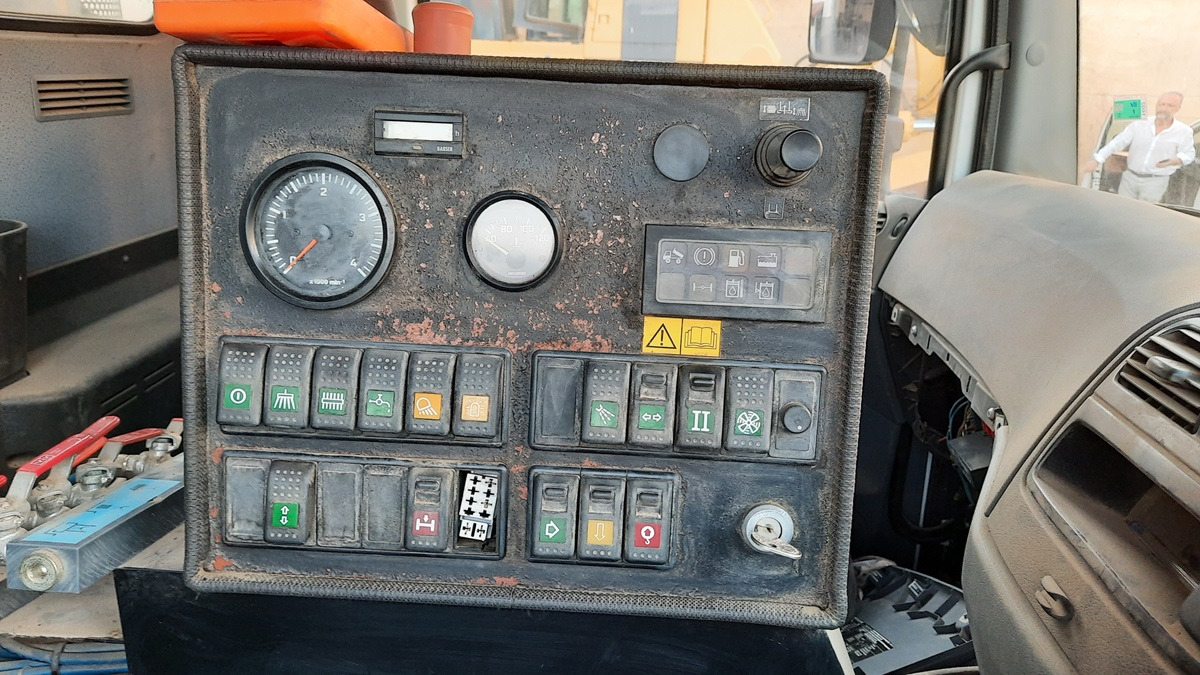 מטאטא כבישים SCHMIDT SK600: תמונה 6
