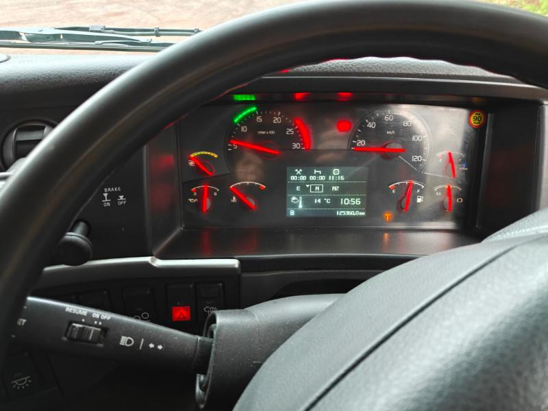 מטאטא כבישים Beam S12000 Volvo FM410: תמונה 6 מטאטא כבישים Beam S12000 Volvo FM410: תמונה 6