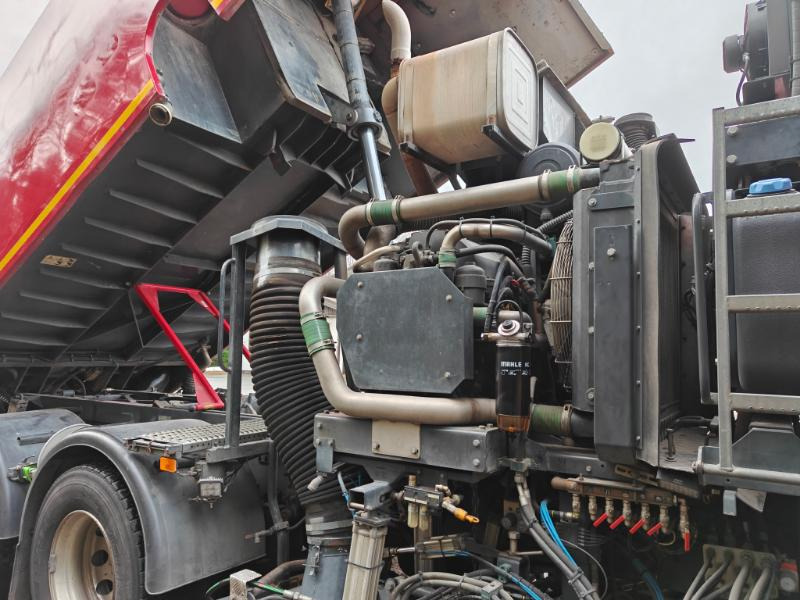 מטאטא כבישים Beam S12000 Volvo FM410: תמונה 11 מטאטא כבישים Beam S12000 Volvo FM410: תמונה 11