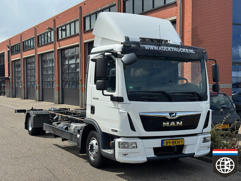 MAN TGL 8 220 - 7490KG - CHASSIS LENGTH 7.00M - LOW KM 387TKM - משאית עם שלדת תא: תמונה 3 MAN TGL 8 220 - 7490KG - CHASSIS LENGTH 7.00M - LOW KM 387TKM - משאית עם שלדת תא: תמונה 3