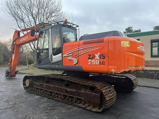 Hitachi ZX250LC-3 - ZX 250 LC - ZX250 - מחפר: תמונה 2 Hitachi ZX250LC-3 - ZX 250 LC - ZX250 - מחפר: תמונה 2