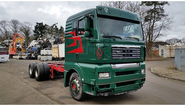 MAN TGA 28.480 - משאית עם שלדת תא: תמונה 3 MAN TGA 28.480 - משאית עם שלדת תא: תמונה 3