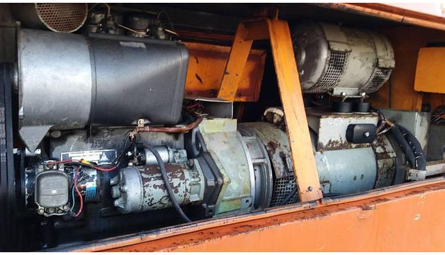 Welding machines Opladen GDF302 - מכונת בנייה: תמונה 3 Welding machines Opladen GDF302 - מכונת בנייה: תמונה 3