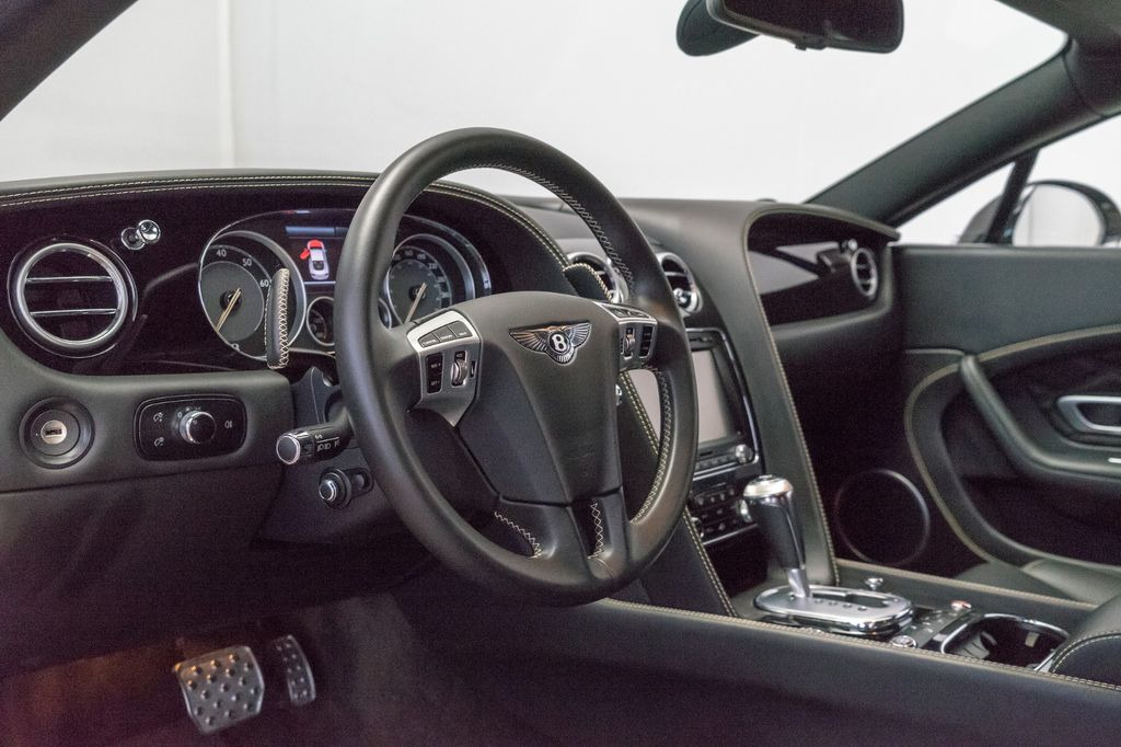 מכונית Bentley Continental GT 4.0 V8 4WD/Kamera/21 Zoll/LED: תמונה 6