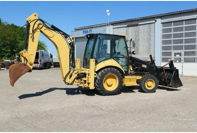 Caterpillar 422 4x4, Mehrzweckgerät, Palettengabel, Schaufel - מחפרון: תמונה 2 Caterpillar 422 4x4, Mehrzweckgerät, Palettengabel, Schaufel - מחפרון: תמונה 2